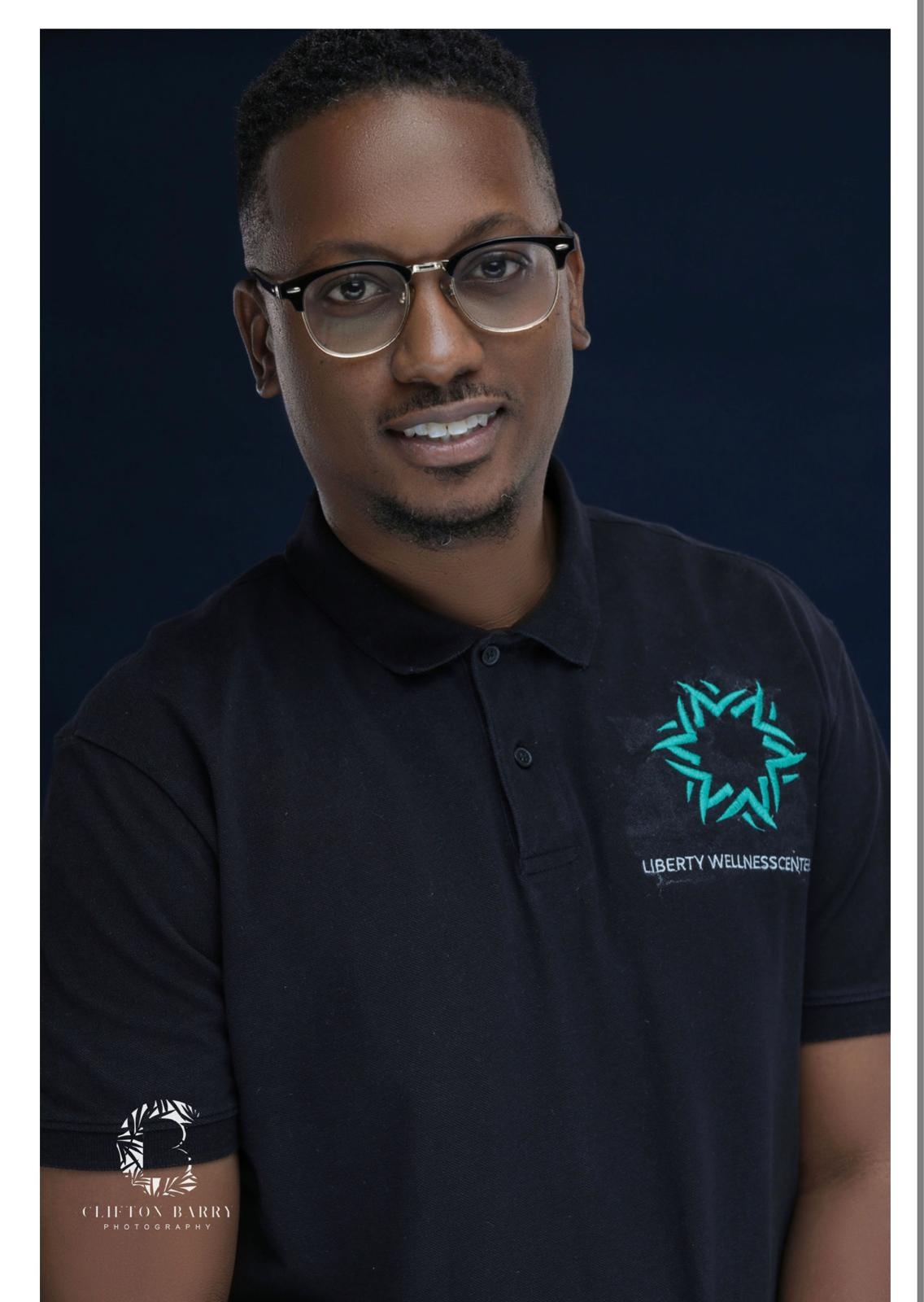 Headshot of Dr. Ian McQuay